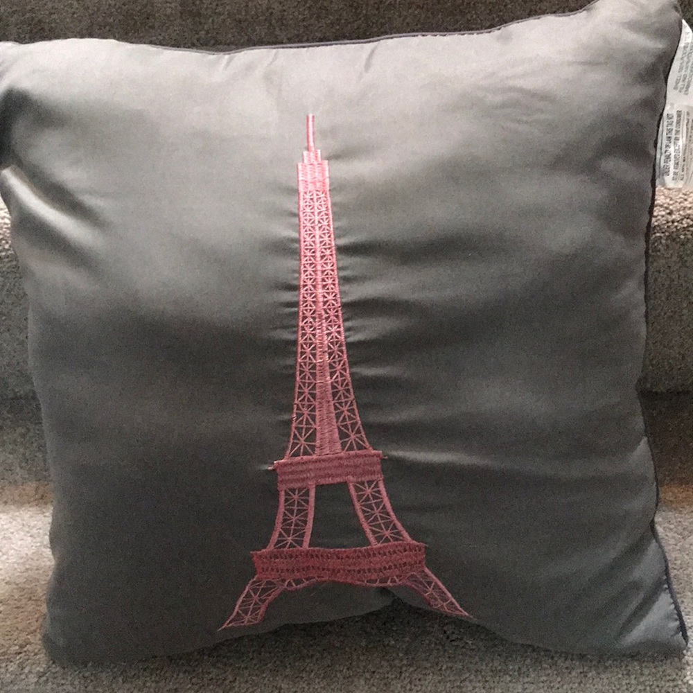 Paris pillow never used